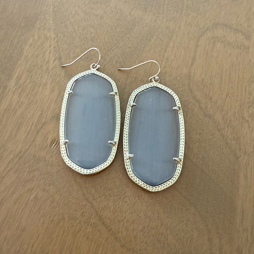 KENDRA SCOTT Gold Danielle Slate Cat’s Eye Earrings
